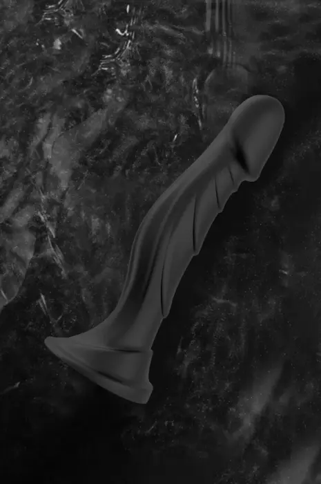 Optimus Black dildo – 18.5 cm – Melns Foto 13