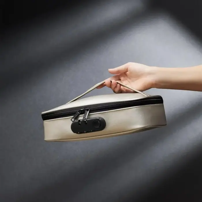 DISCREET BOX LUXURY GOLD Photo