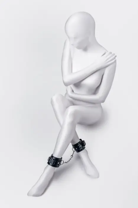 Anonymo handcuffs, PU leather, black, 26.5 cm Foto 2