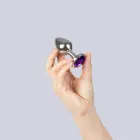 Металлическая анальная пробка с фиолетовым камнем M – 8.2 cm (3.2″) – Фиолетовая — Фото 2