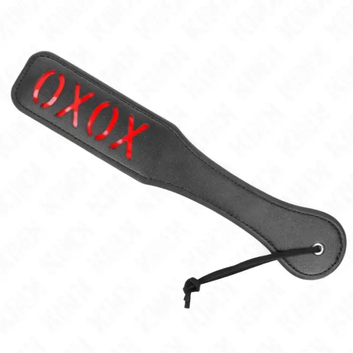 KINK XOXO mākslīgās ādas plakšķene 32x6 cm – melna