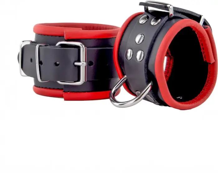 Red Leather фиксаторы для запястий красно-чёрные регулируемые 25 см