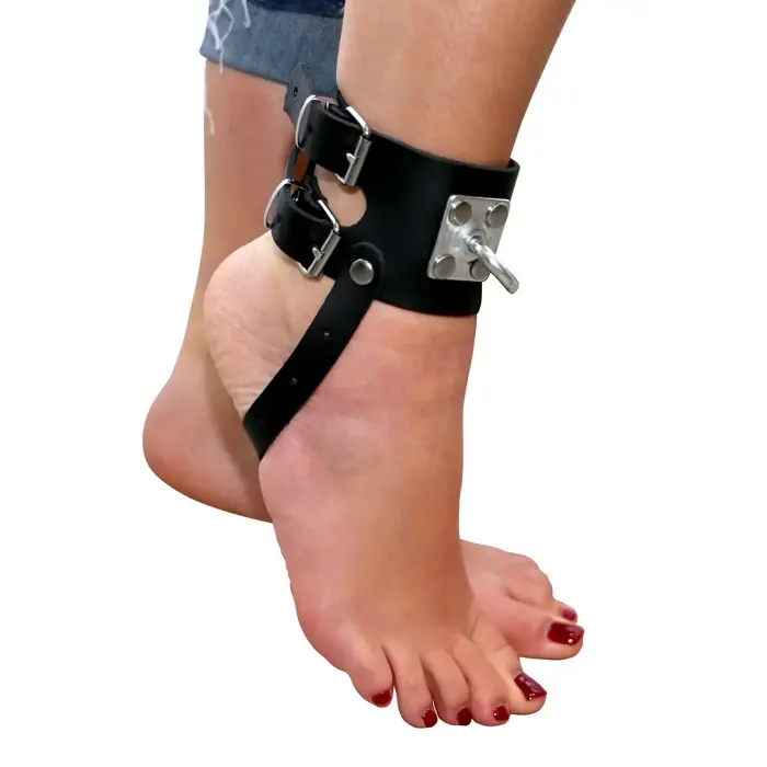 Leather Ankle Restraints with Heavy O-Ring Photo