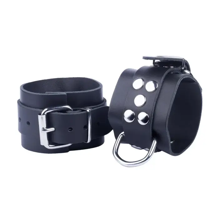 Red Leather Wrist & Ankle Restraints – Black – 6 cm