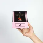 SPARKLING STRAWBERRY EDIBLE POWDER & FEATHER TICKLER KIT Cod. Foto 2