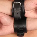 Nahast BDSM kaelarihm kätele – must — Foto 2