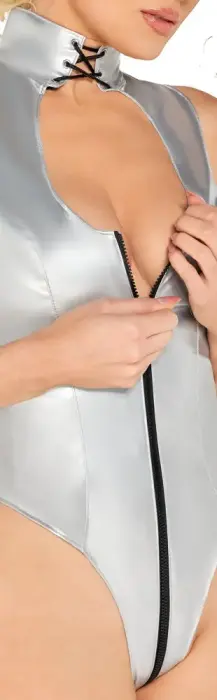 Black Level серебристое виниловое боди с высоким воротником и шнуровкой – XL Фото num