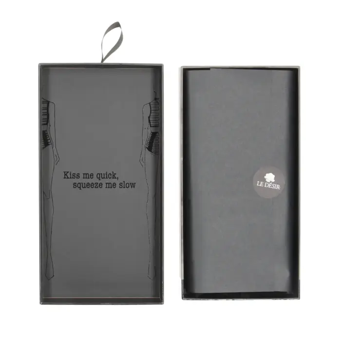 Helike divdaļu komplekts ar atvērtām krūšu daļām, crop topu un biksītēm – Plus size Foto 6