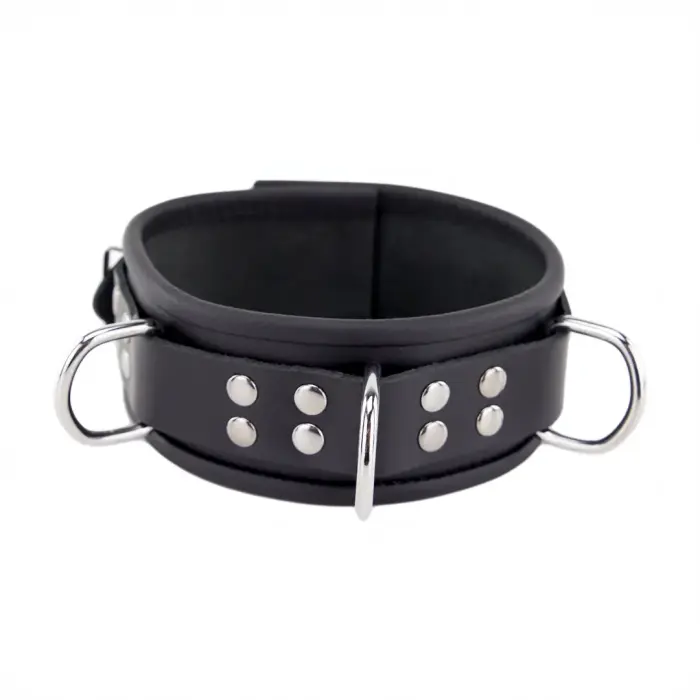 The Red Leather Necklace 3 D Rings – wide leather collar with 3 D-rings – black – 38–53 cm
