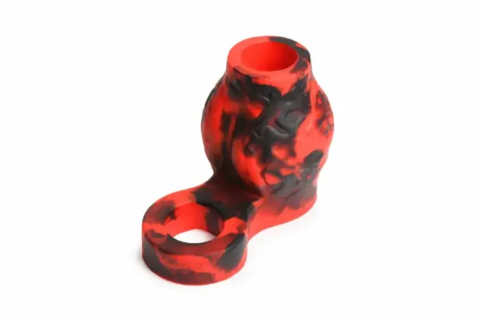 XR Brands Hell Hound силиконовый ремень для яичек и насадка – красный