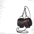 Bondage Fetish Pleasure Ankle Cuffs – мягкие наручники на лодыжки из искусственной кожи с D-кольцами — Фото 3