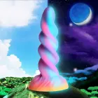 Moon Rider pimedas helendav Unicorn dildo – 21 cm (8.1″) – värviline — Foto 6