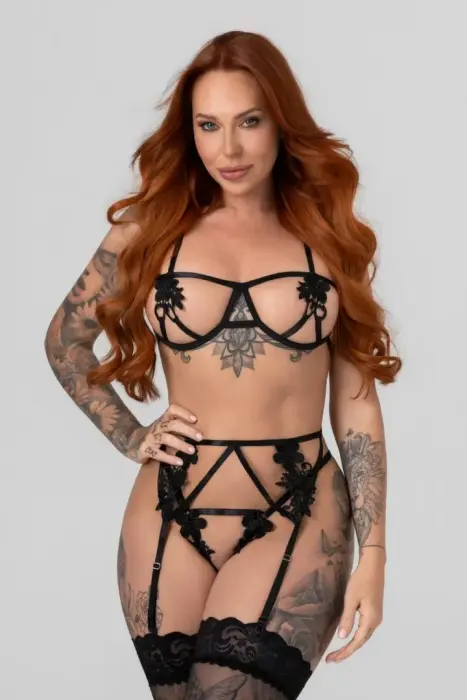 Christine Kinky 3-Piece Harness Suspender Set Fiercy - Strappy Floral Design