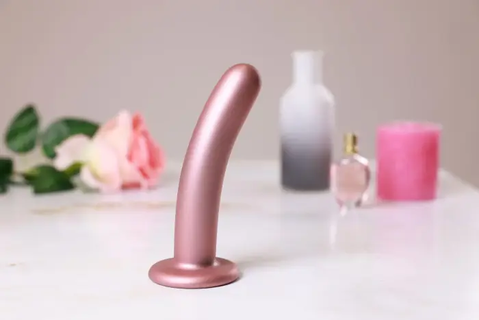 Smooth G-Spot Dildo with Suction Cup – 14.5 cm (6″) – Pink