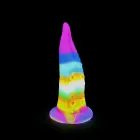 Kiotos Monstar Beast tumsā spīdošs dildo – 20.5 cm (8″) – Daudzkrāsains — Foto 12