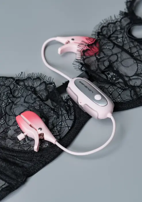 Gemini regulējamas vibrējošas krūtsgala knaibles – baltas Foto 2