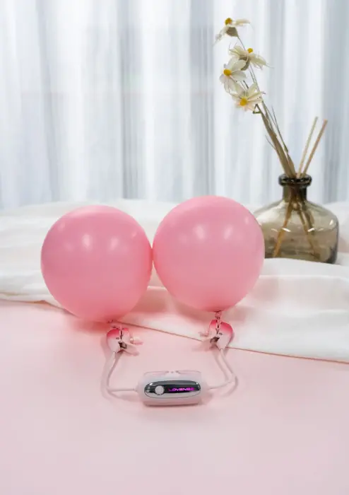 Gemini regulējamas vibrējošas krūtsgala knaibles – baltas Foto 10