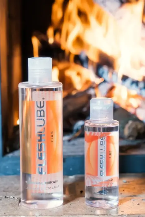 FleshLube Fire sildošs lubrikants uz ūdens bāzes – 100 ml Foto 2