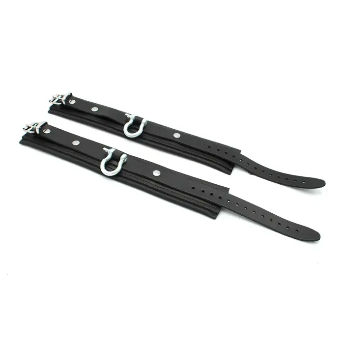 Leather Ankle cuffs with Metal Shackle Photo