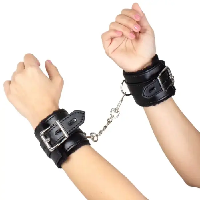 Secret Play Black Bondage Collection регулируемые наручники 23см – чёрные