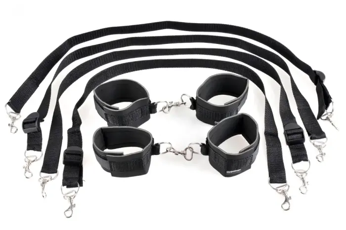 FFS Cuff & Tether Set Black Photo