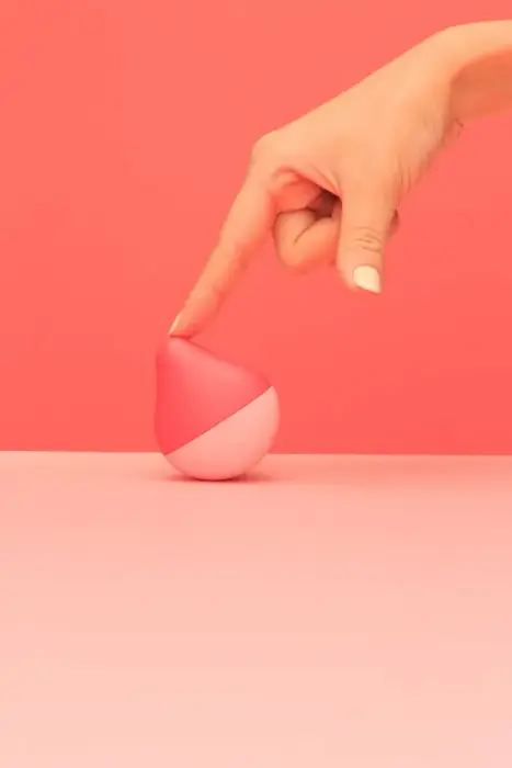 Iroha by Tenga Ume Anzu mini vibraator – roosa